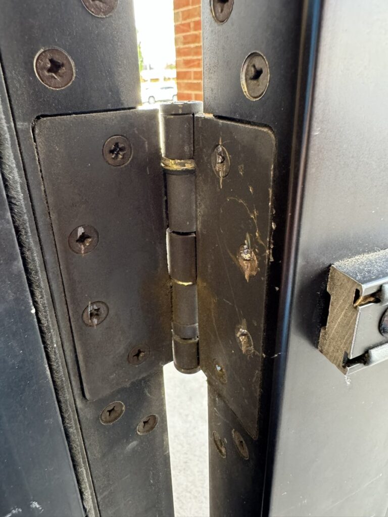 Broken Door Hinges Repair